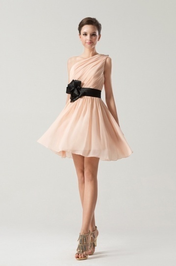 robe-de-soiree-courte-asymetrique-pour-cocktail-mariage